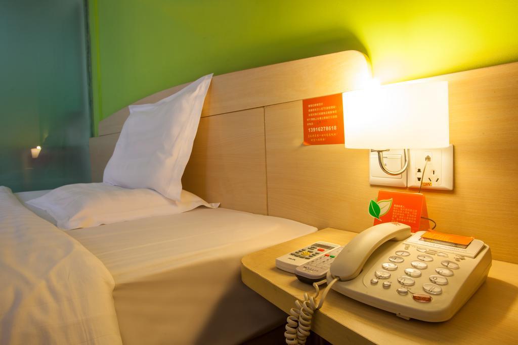7Days Inn Sanya Phoenix Island سانيا الغرفة الصورة